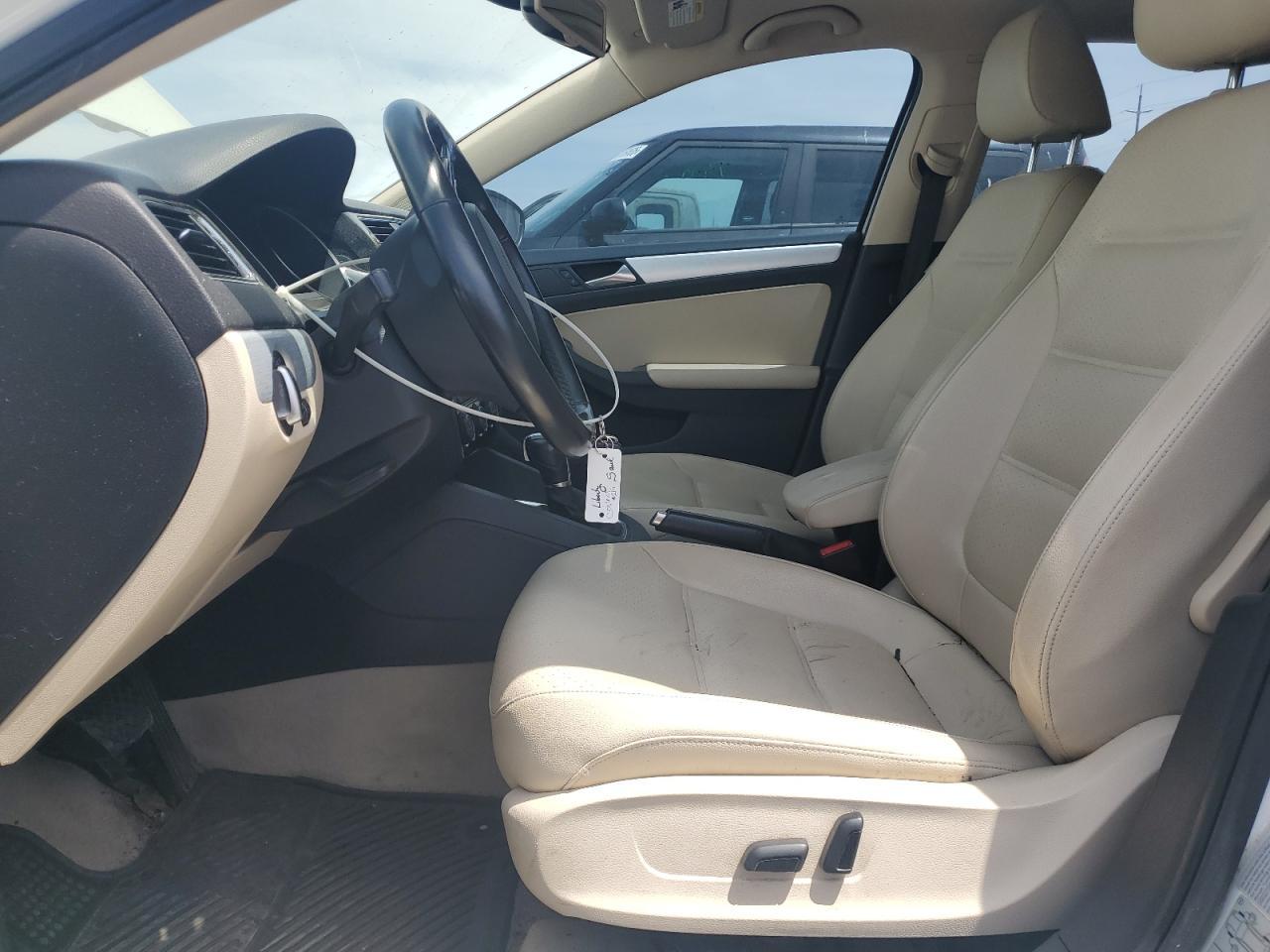 2016 Volkswagen Jetta Hybrid - Фото 7