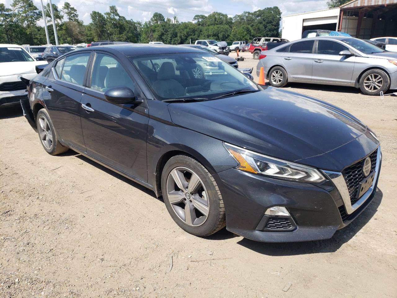 2021 Niss Altima Sv - Image 4