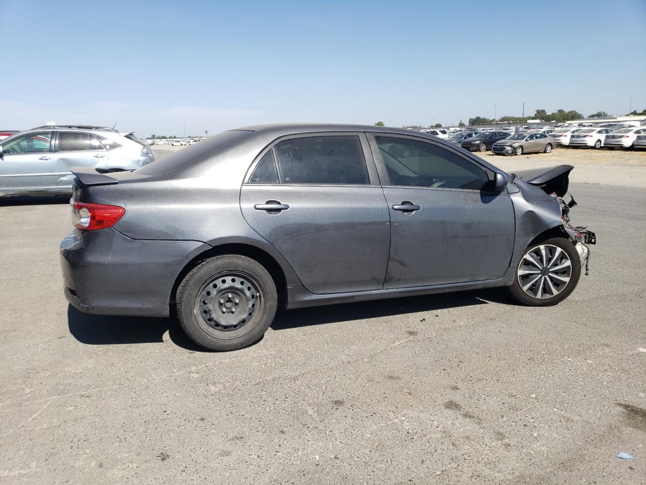 2013 Toyota Corolla Base - Фото 3