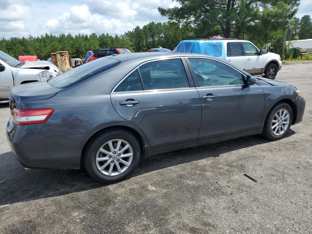 2011 Toyota Camry Base - Фото 3