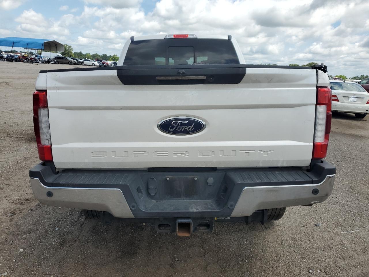 2019 Ford F250 Super Duty - Фото 6