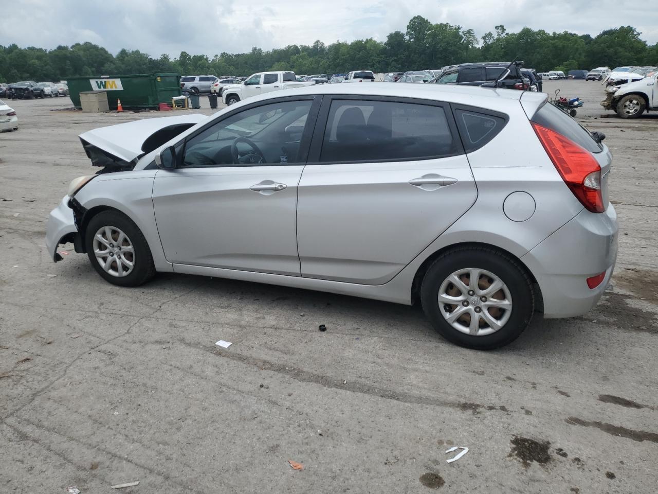 2012 Hyundai Accent Gls - Image 2