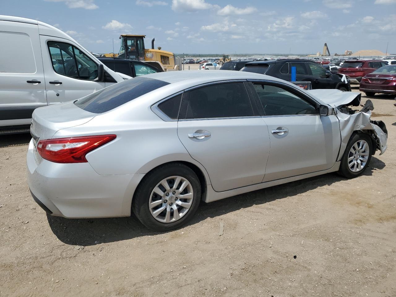 2016 Nissan Altima 2.5 - Фото 3