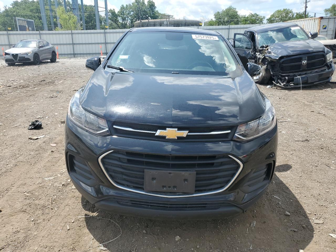 2019 Chevrolet Trax Ls - Image 5