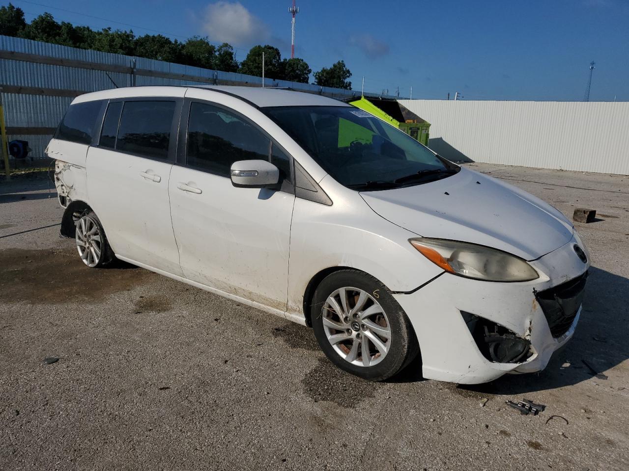2013 Mazda 5 - Image 4