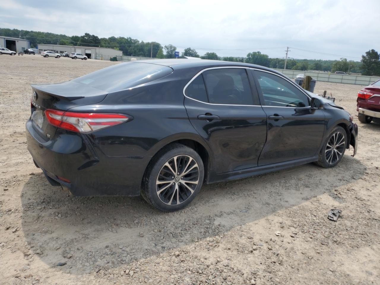 2018 Toyota Camry L - Фото 3