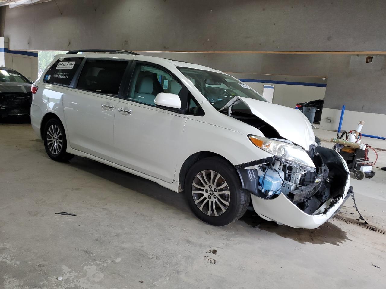 2018 Toyota Sienna Xle - Фото 4