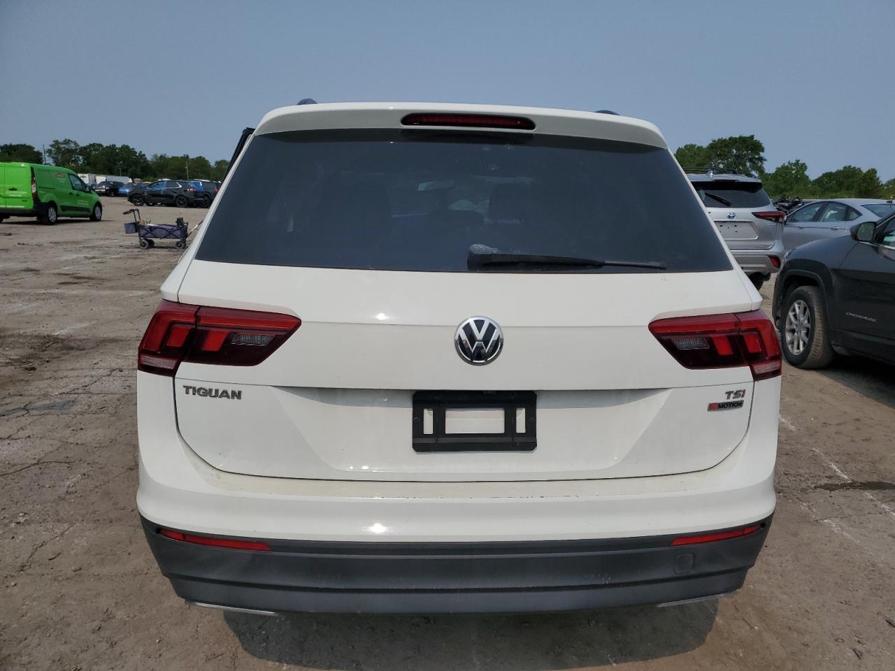 2018 Volkswagen Tiguan S - Image 6