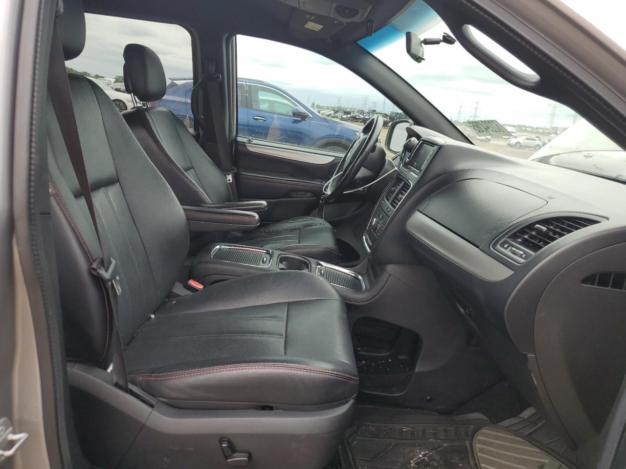 2016 Dodge Grand Caravan R/T - Фото 7