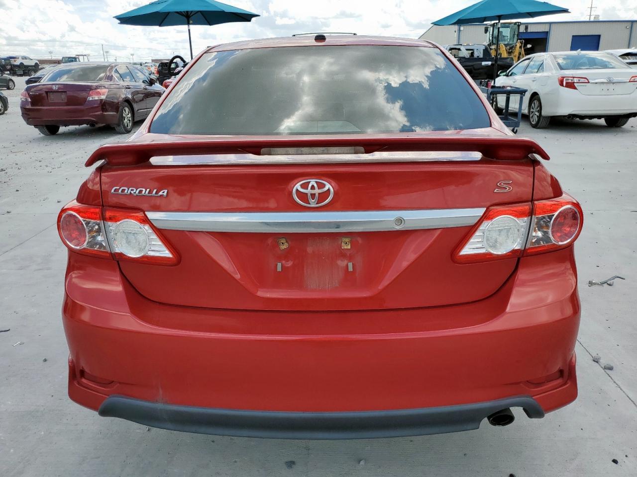 2011 Toyota Corolla Base - Фото 6