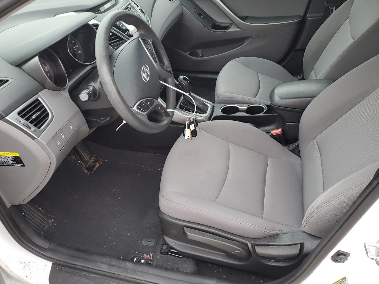2015 Hyundai Elantra Se - Фото 7