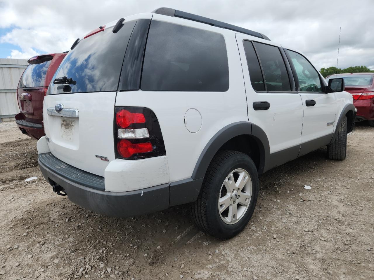 2006 Ford Explorer Xlt - Image 3