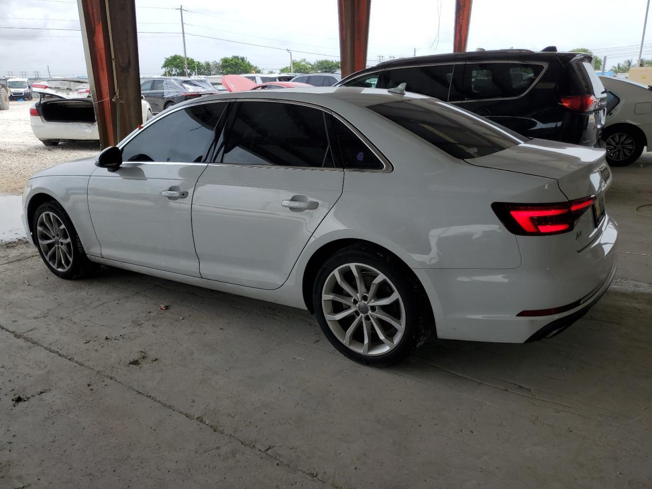 2019 Audi A4 Premium - Фото 2