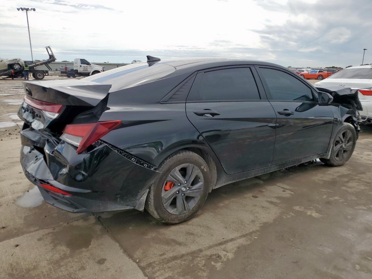 2023 Hyundai Elantra Sel - Фото 3