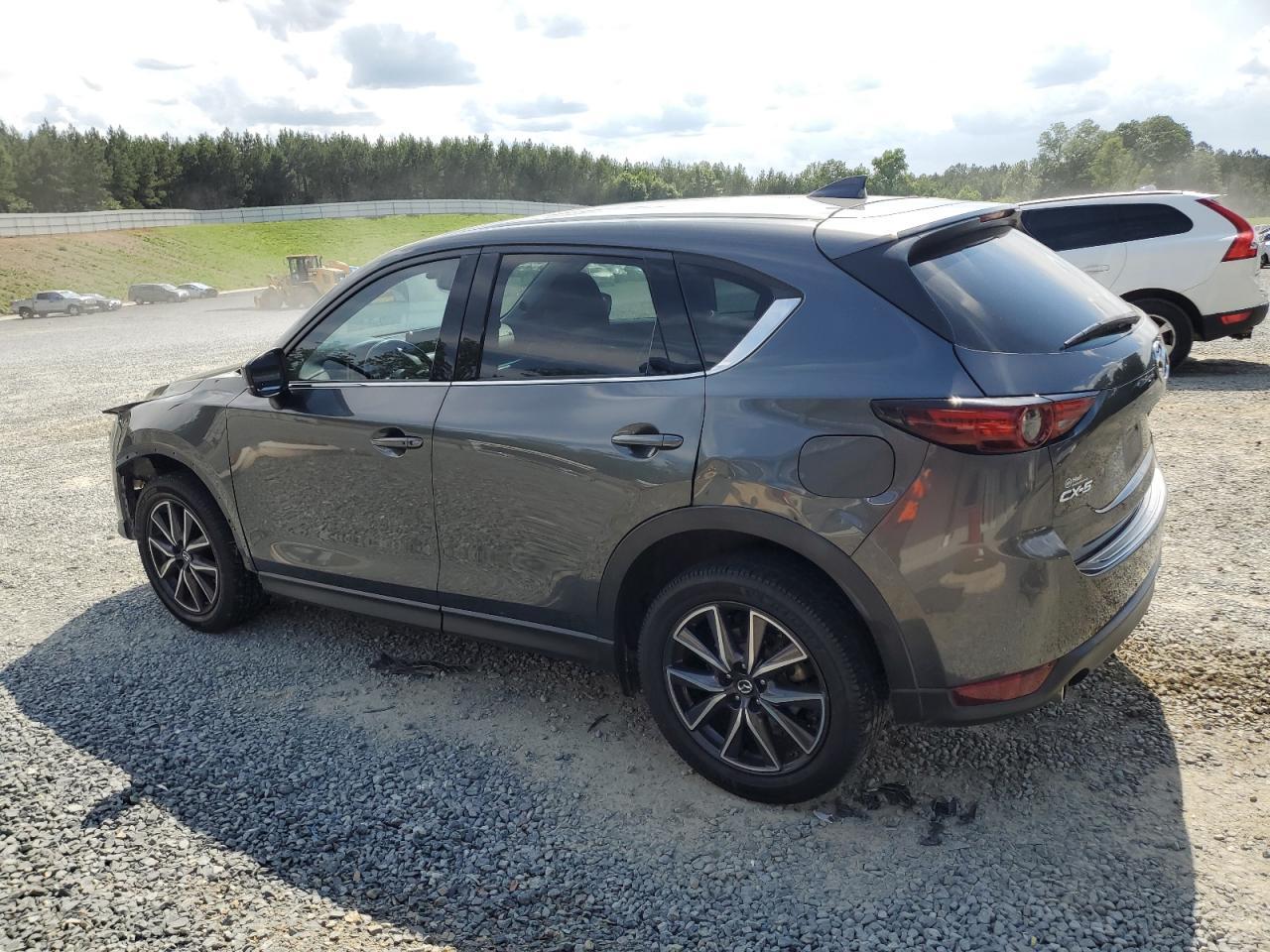 2017 Mazda Cx-5 Grand Touring - Image 2