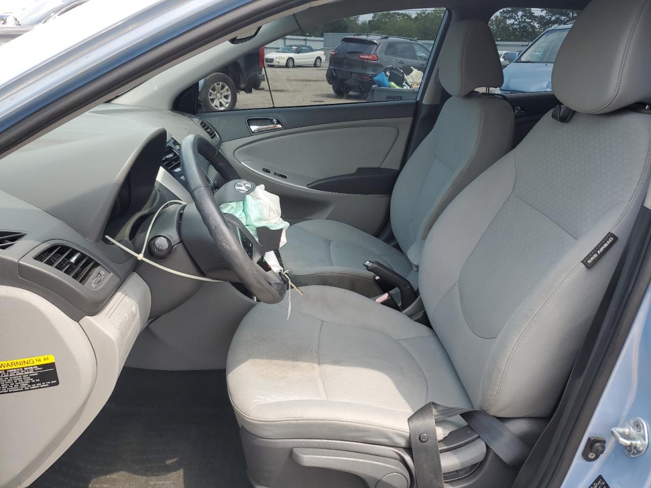 2012 Hyundai Accent Gls - Image 7