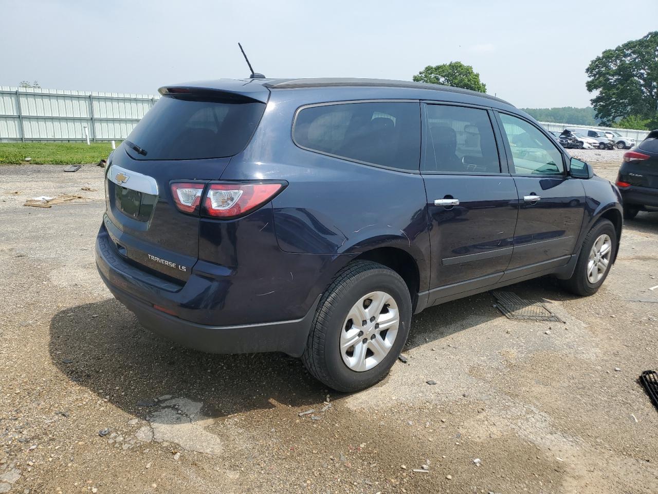 2015 Chevrolet Traverse Ls - Image 3