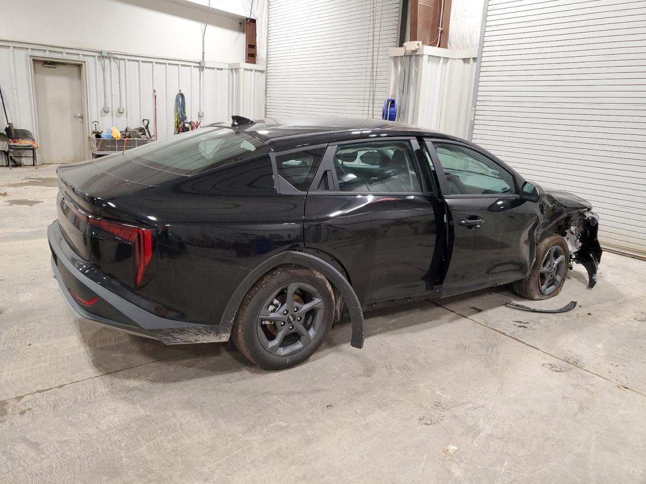 2025 Kia K4 Lx - Image 3