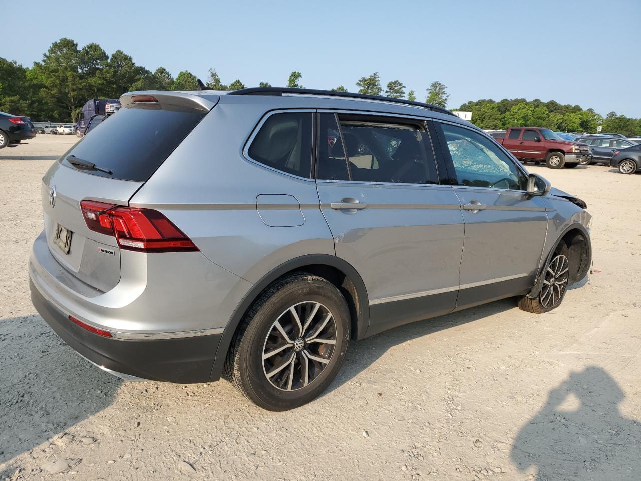 2021 Volkswagen Tiguan Se - Фото 3