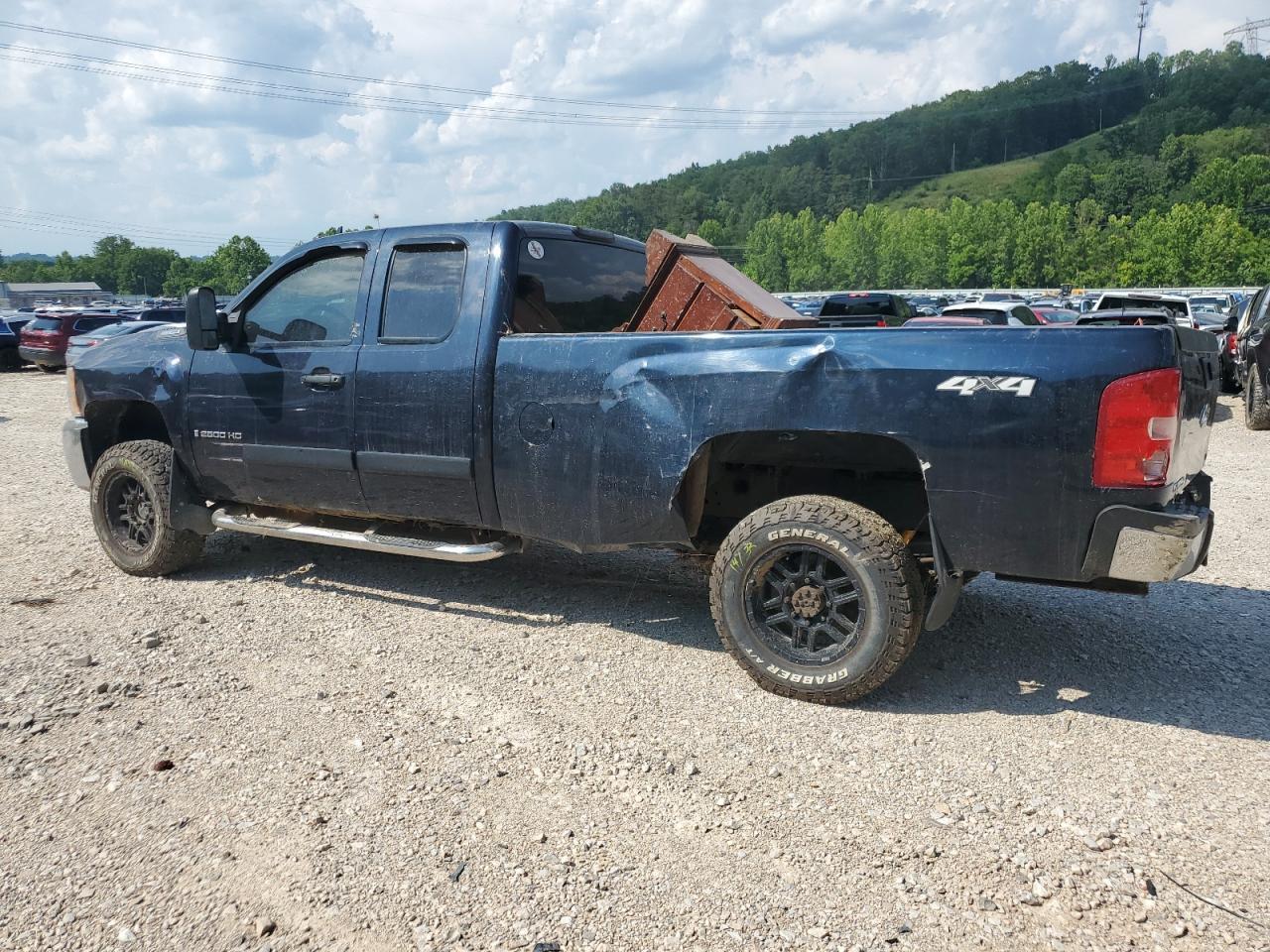 2007 Chevrolet Silverado K2500 Heavy Duty - Фото 2