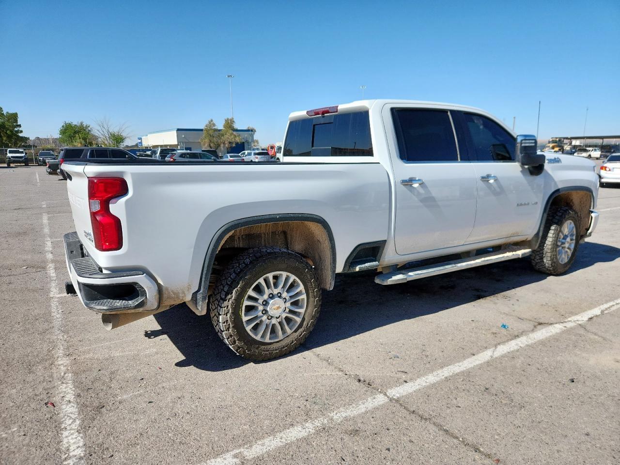2023 Chevrolet Silverado K3500 High Country - Фото 3