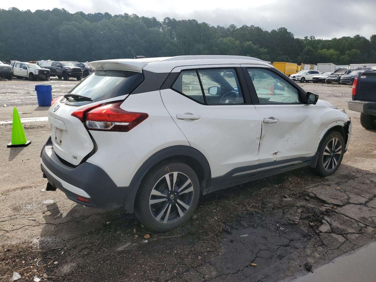 2019 Nissan Kicks S - Фото 3