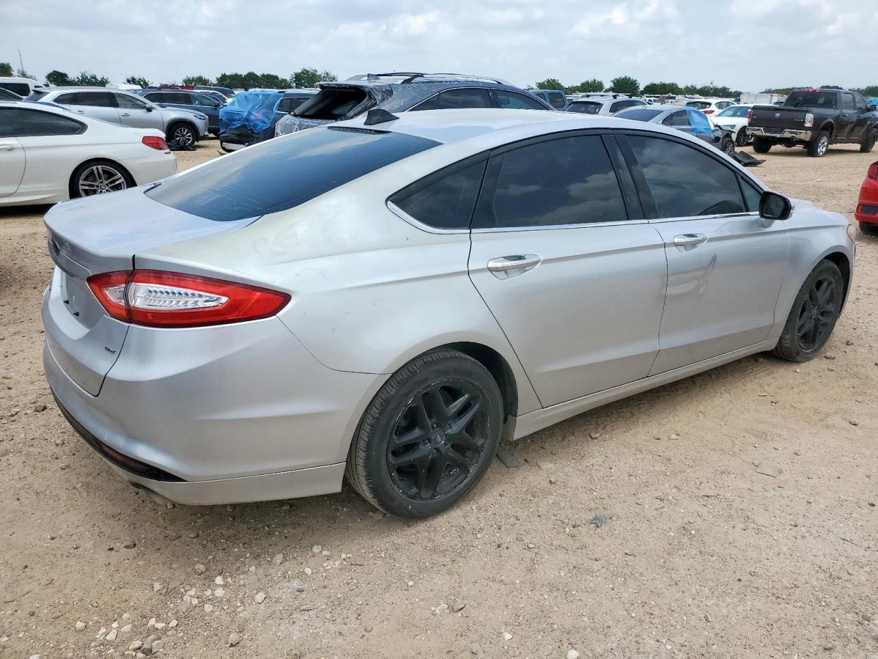 2014 Ford Fusion Se - Фото 3