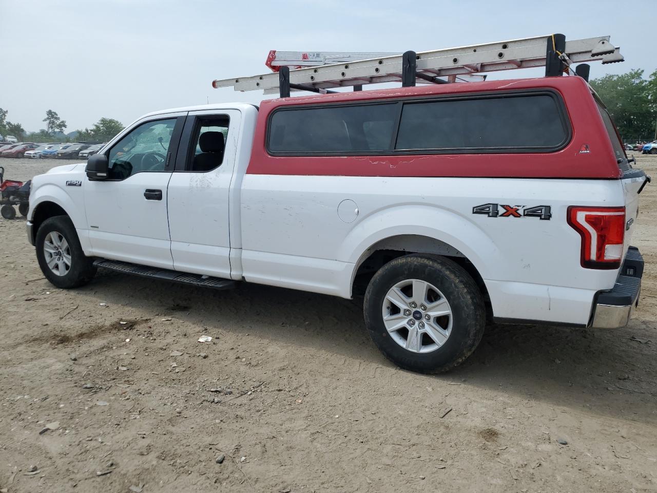 2017 Ford F150 Super Cab - Image 2