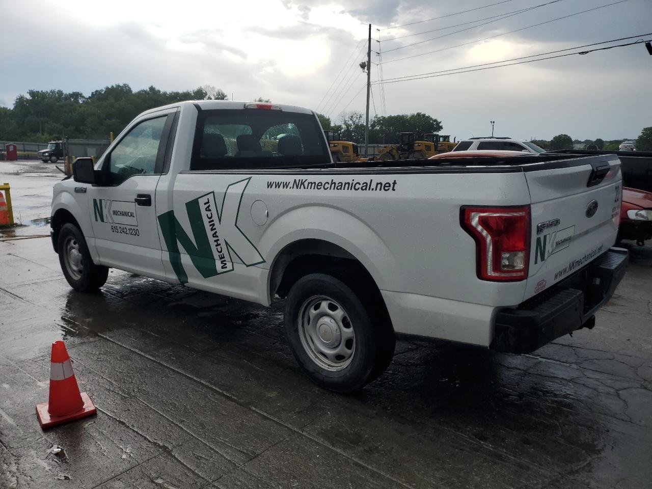 2015 Ford F150 - Фото 2