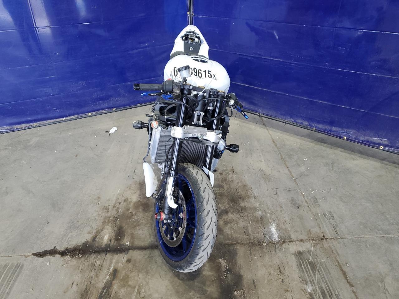 2023 Suzuki Gsx-R1000 - Image 2