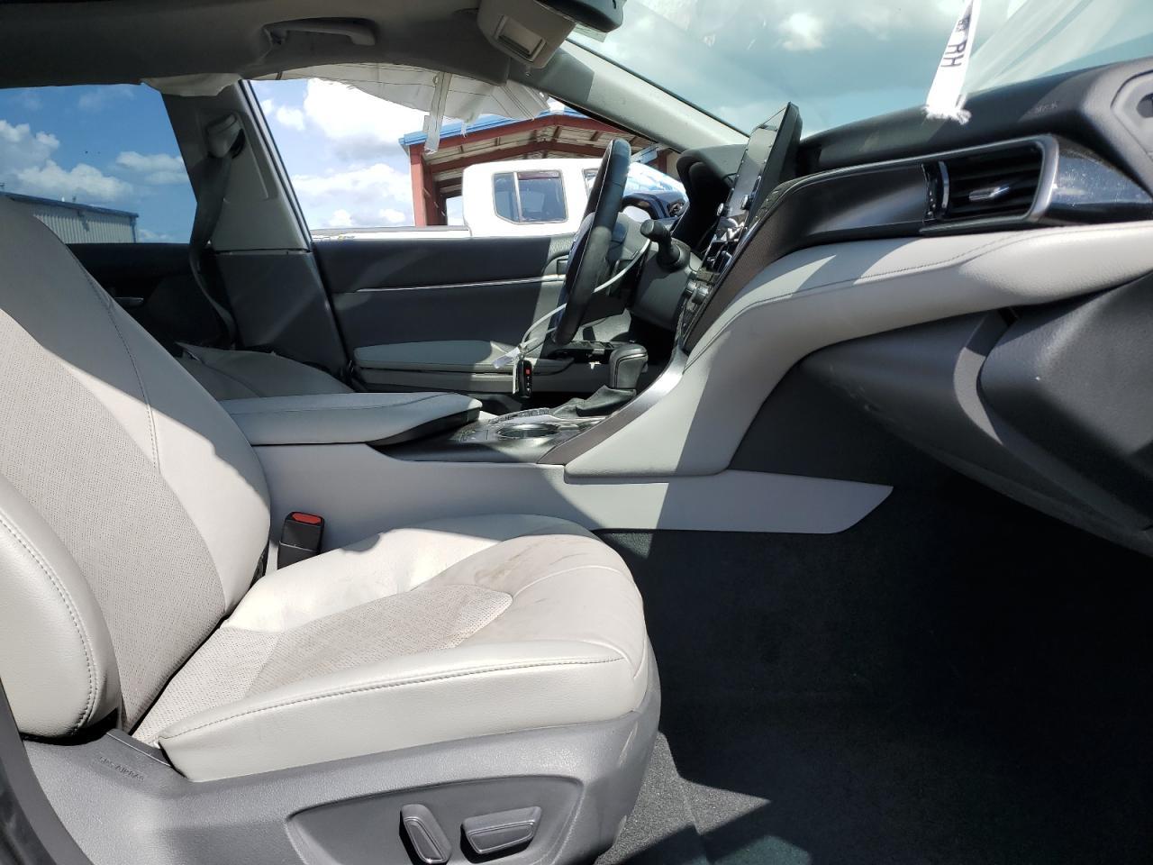 2021 Toyota Camry Xse - Фото 7
