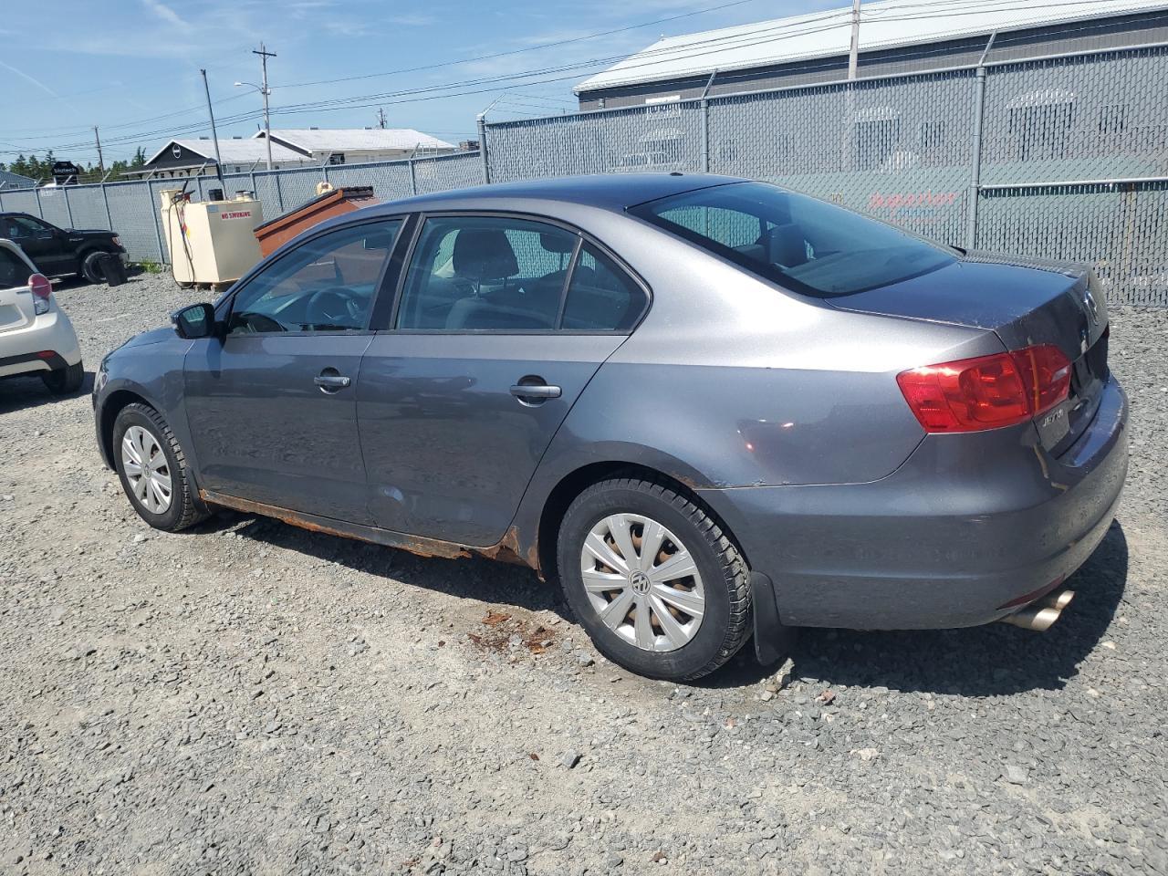 2011 Volkswagen Jetta - Image 2