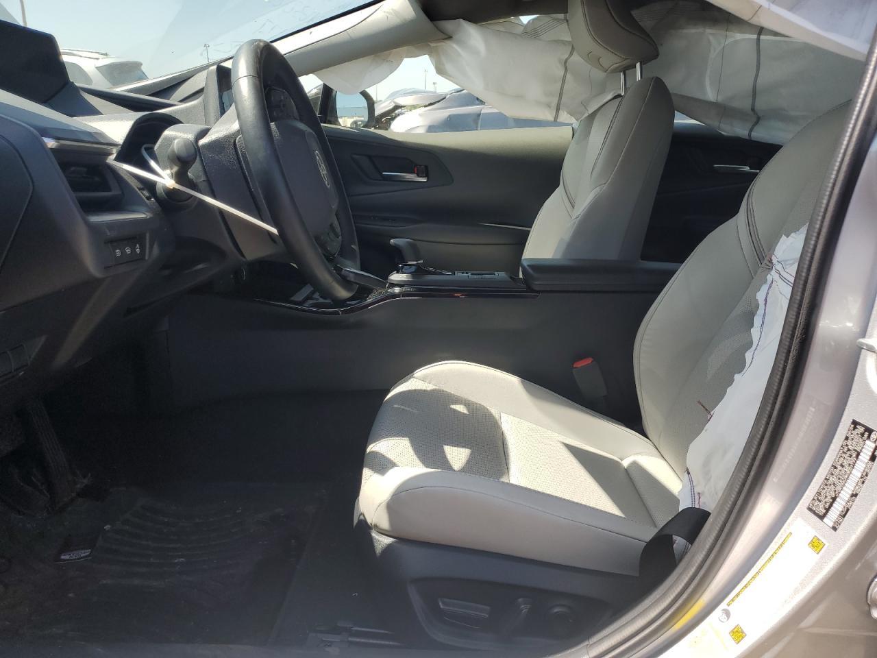 2024 Toyota Prius Le - Image 7