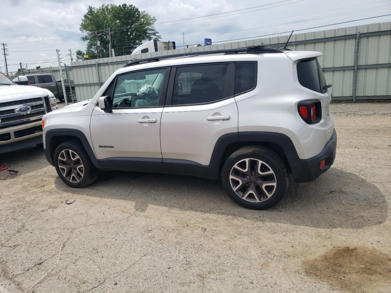 2015 Jeep Renegade Latitude - Фото 2
