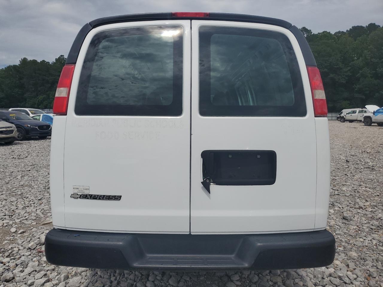 2017 Chevrolet Express G2500 - Фото 6