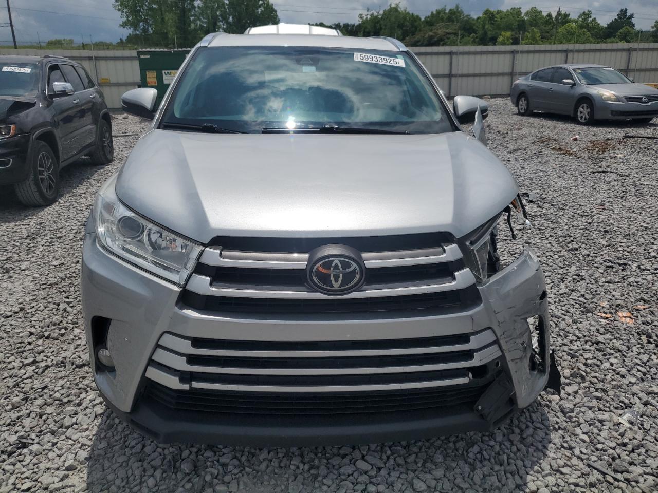 2019 Toyota Highlander Se - Фото 5