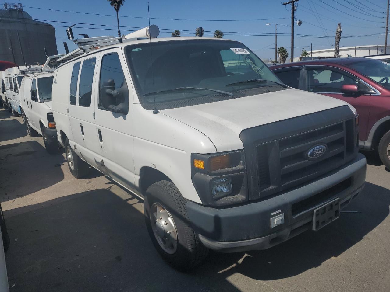 2011 Ford Econoline E250 Van - Фото 4