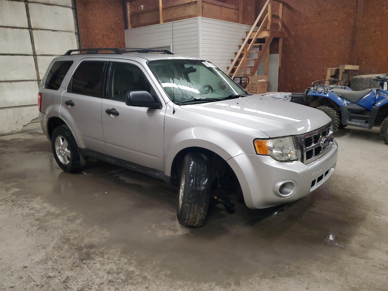 2010 Ford Escape Xls - Фото 4