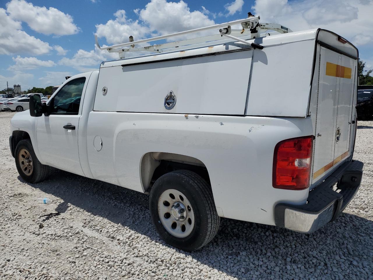 2013 Chevrolet Silverado C1500 - Фото 2