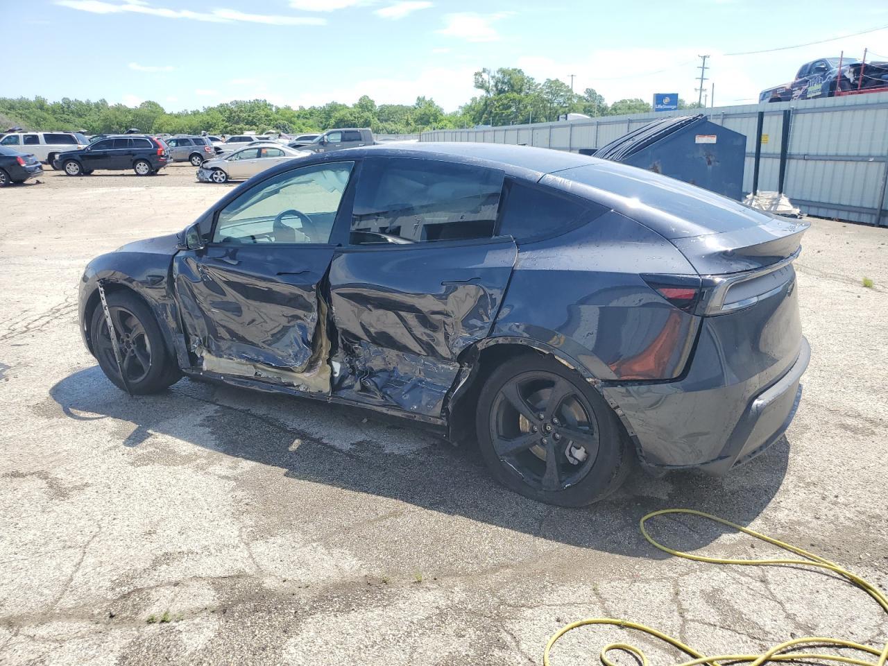 2026 Tesla Model Y - Image 2