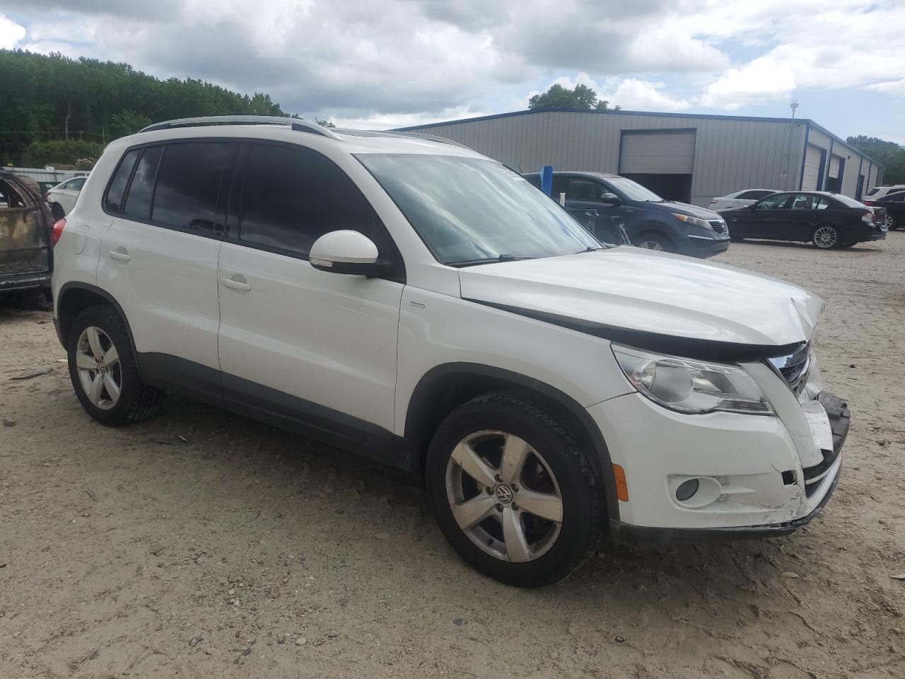 2010 Volkswagen Tiguan Se - Image 4