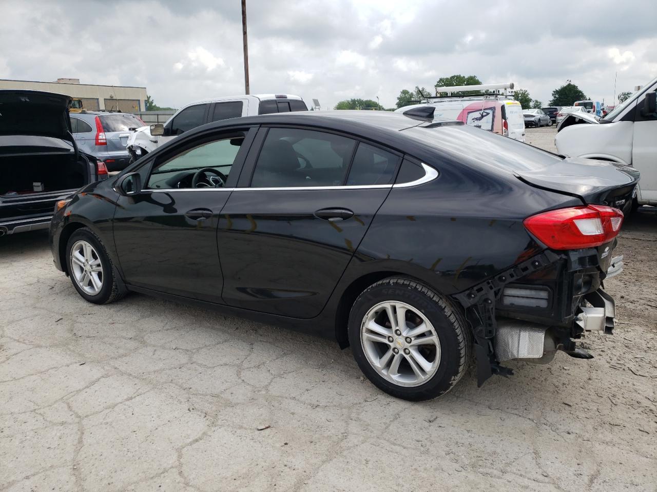 2017 Chevrolet Cruze Lt - Фото 2