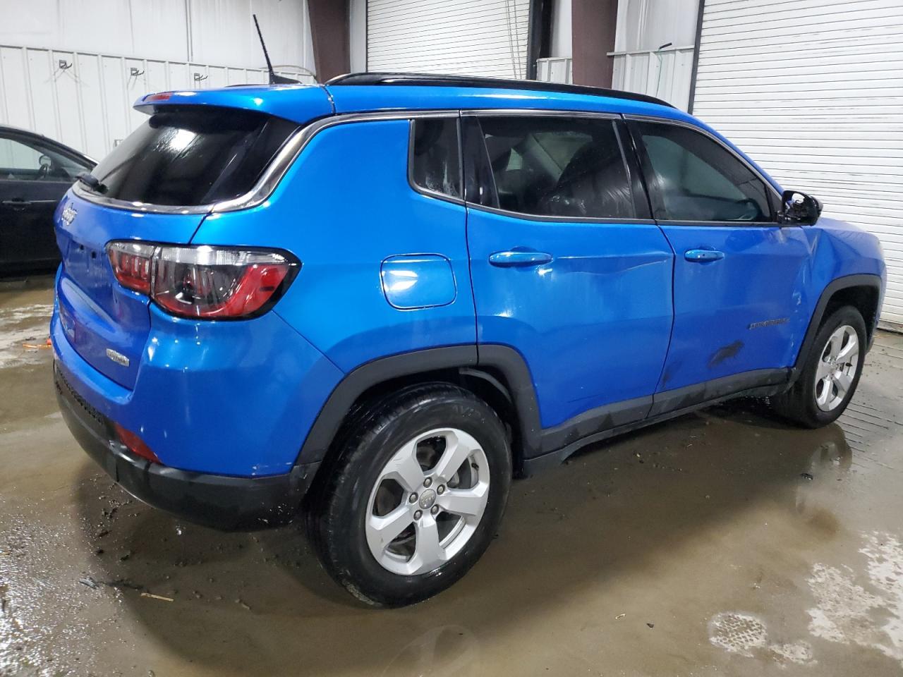2020 Jeep Compass Latitude - Image 3