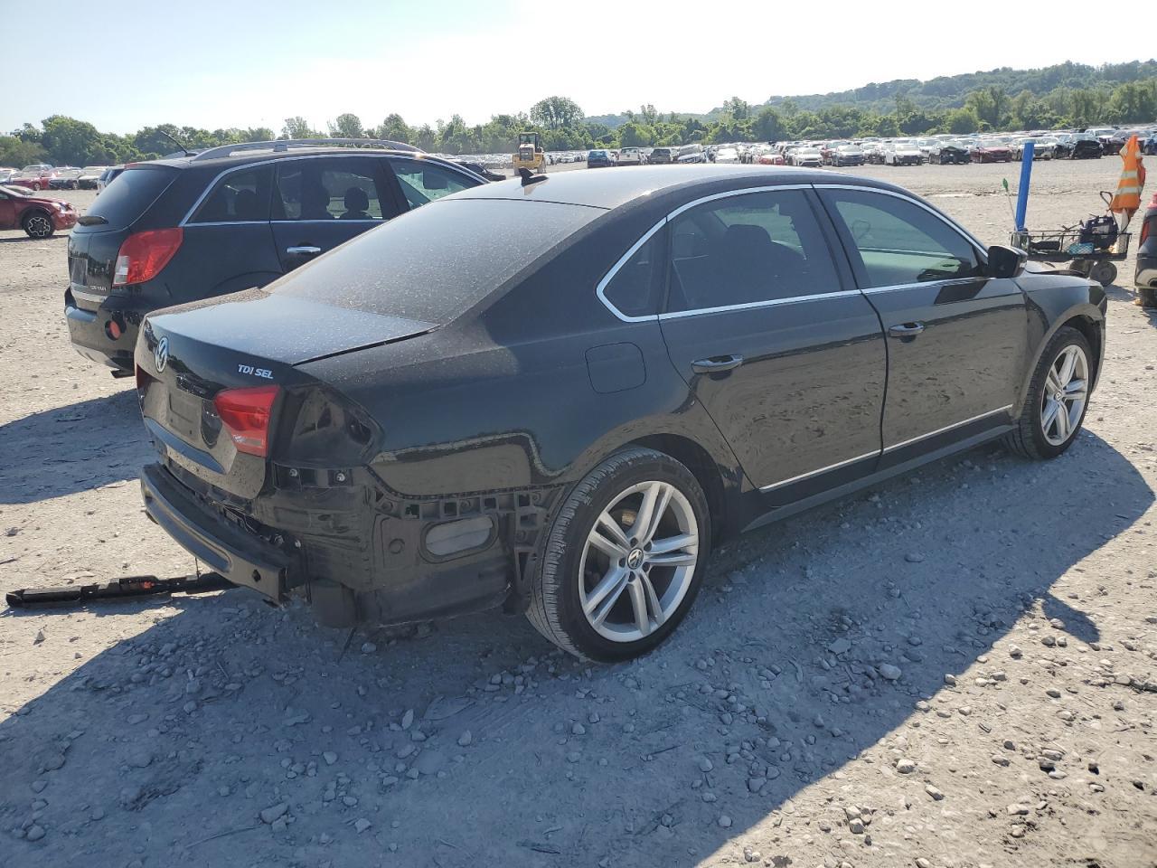 2014 Volkswagen Passat Sel - Image 3