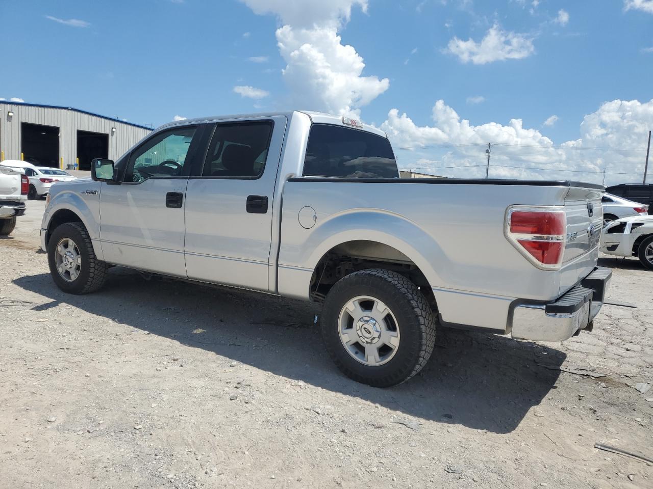 2014 Ford F150 Supercrew - Фото 2