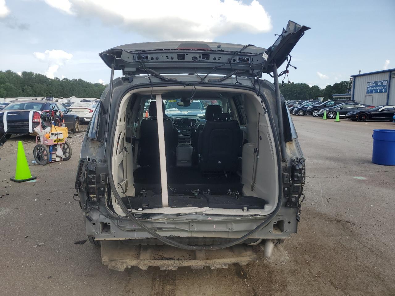 2022 Chrysler Pacifica Touring L - Фото 6