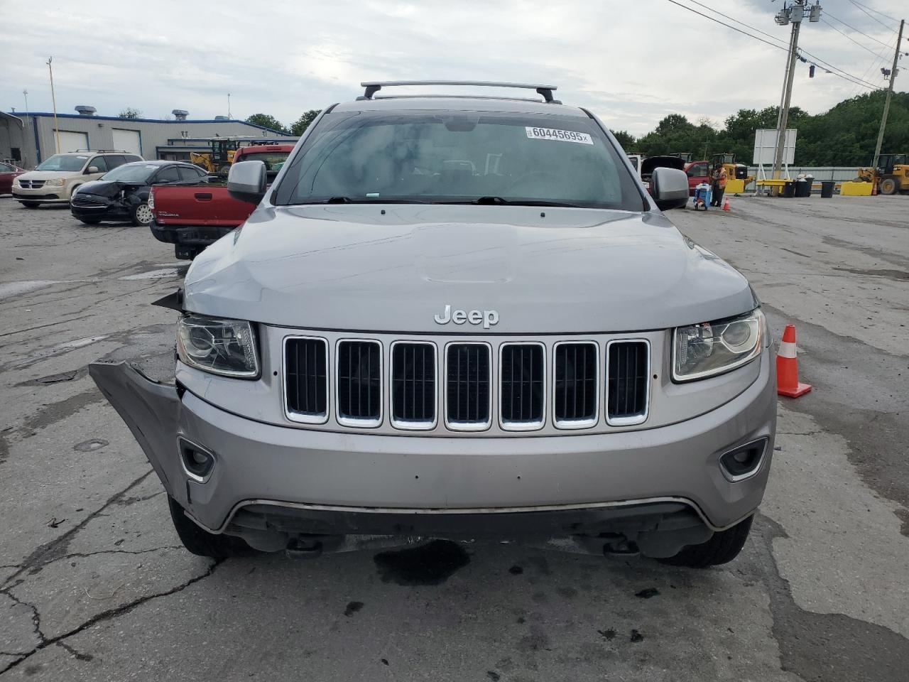 2016 Jeep Grand Cherokee Laredo - Image 5