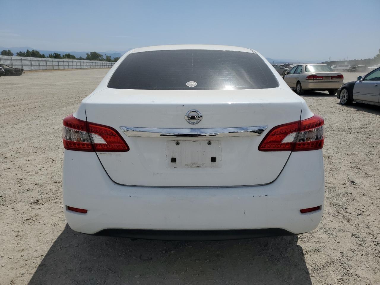 2015 Nissan Sentra S - Фото 6