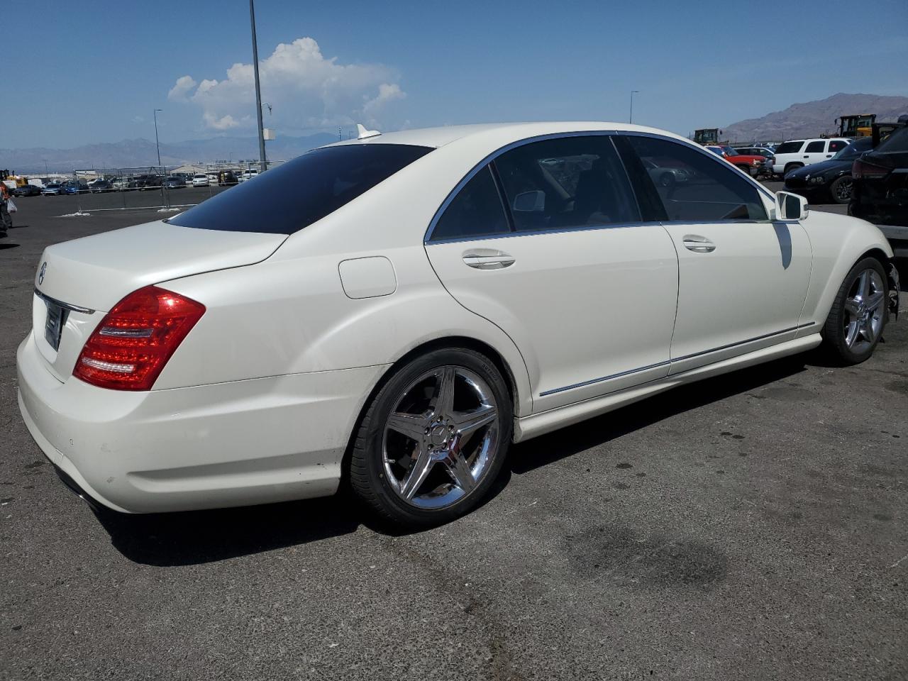 2011 Mercedes-Benz S 550 - Image 3