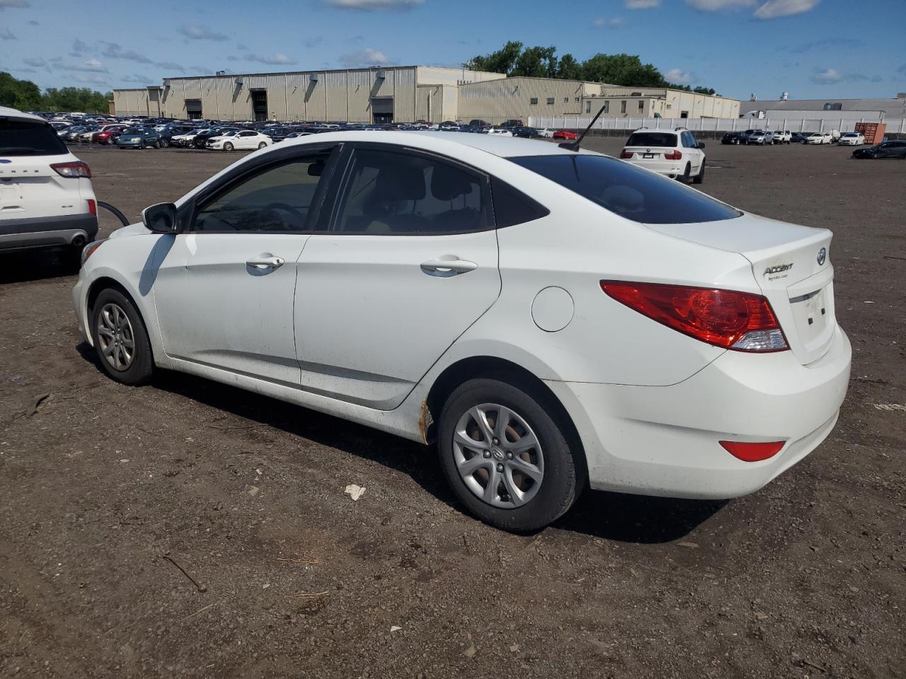 2013 Hyundai Accent Gls - Image 2